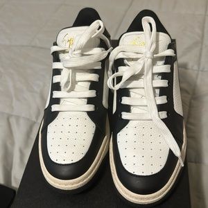 *Authentic Sneakers*